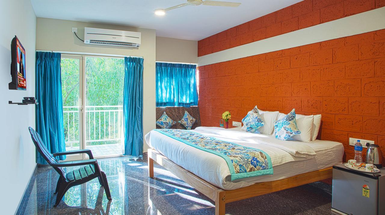 Blue Ocean Sands - On The Beach Kumta Ngoại thất bức ảnh