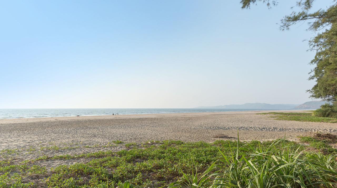 Blue Ocean Sands - On The Beach Kumta Ngoại thất bức ảnh